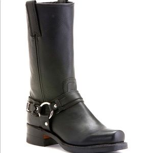 FRYE WOMEN'S BELTED HARNESS 12" BOOTS. *LIKE NEW*